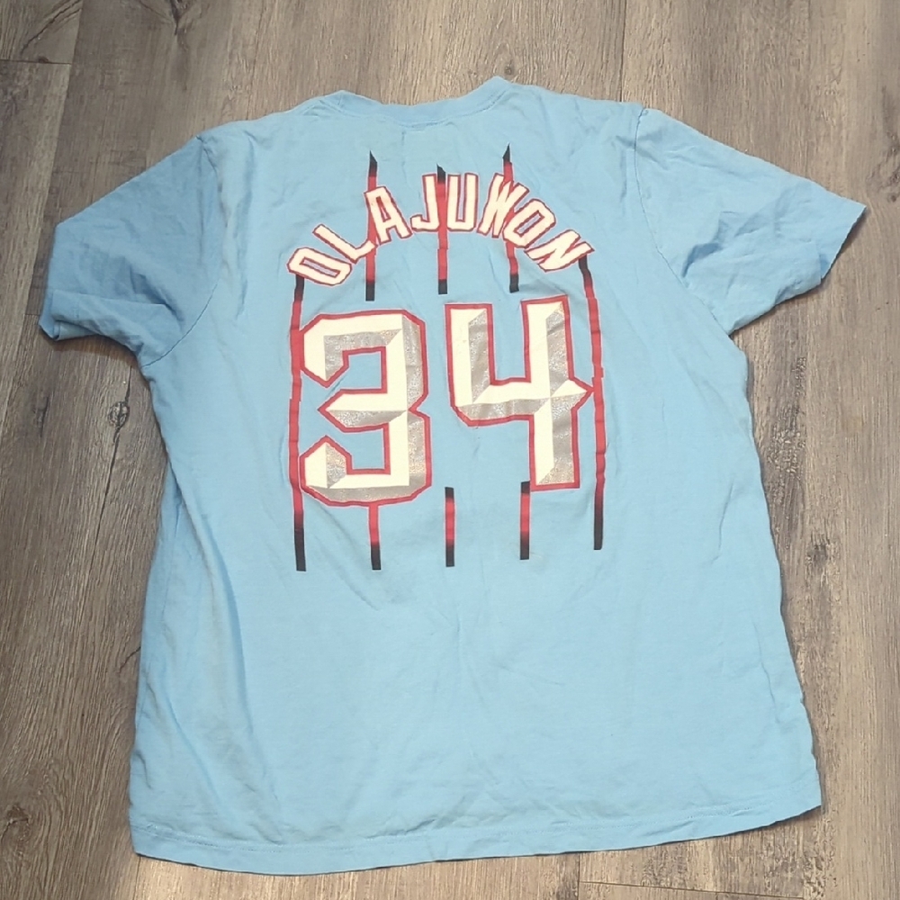 Mitchell & Ness Vintage Hakeem Olajuwon Light Blue Rockets Tee - Picture 5 of 5